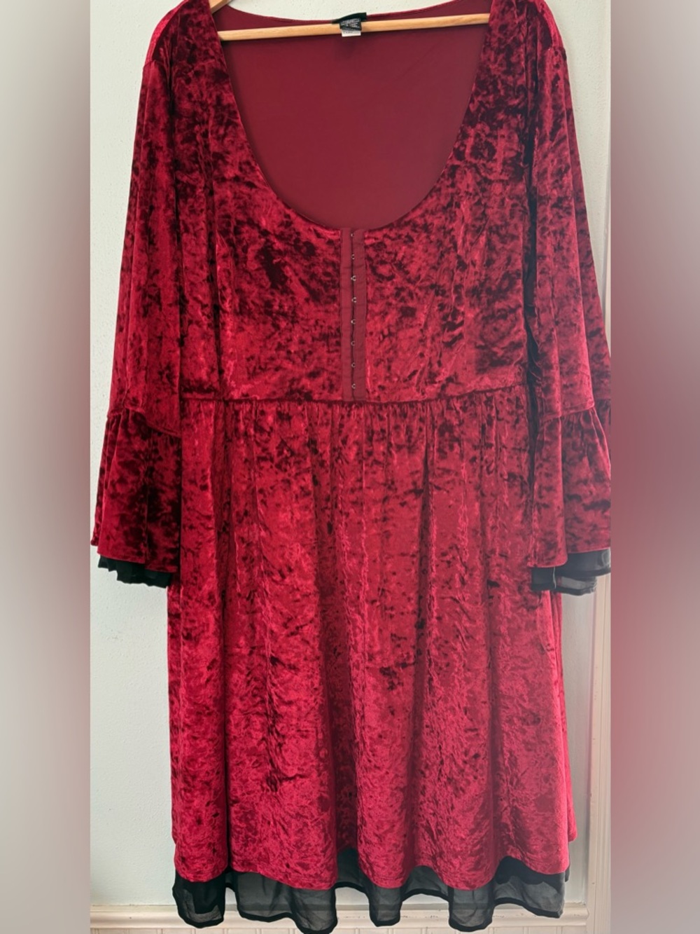 TORRID 4X ✨ Bohemian festival Red Crushed Velvet Scoop Neck Dress like new